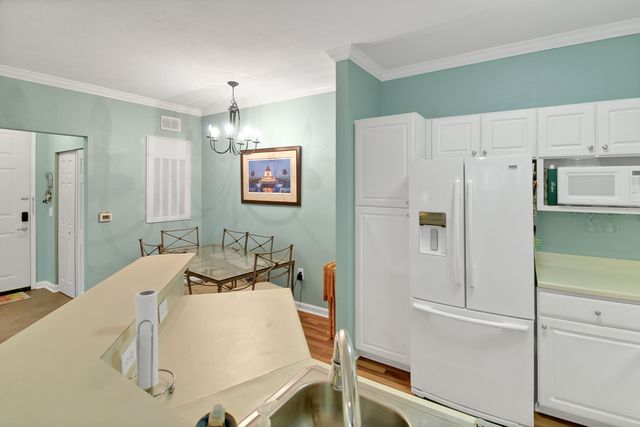 60 Fenwick Hall Allee Alley Apt 911, Johns Island, SC 29455