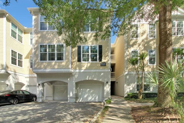 60 Fenwick Hall Allee Alley Apt 911, Johns Island, SC 29455