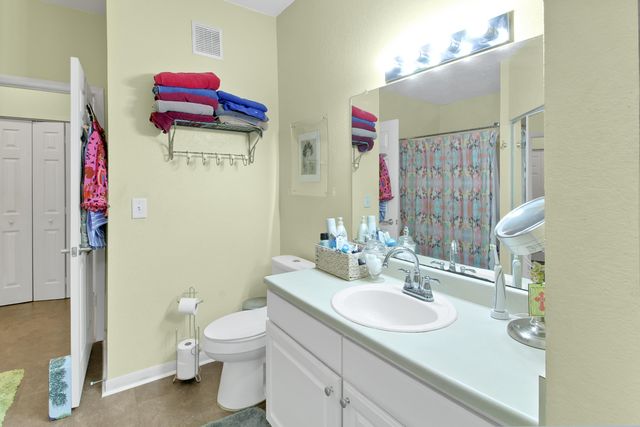 60 Fenwick Hall Allee Alley Apt 911, Johns Island, SC 29455