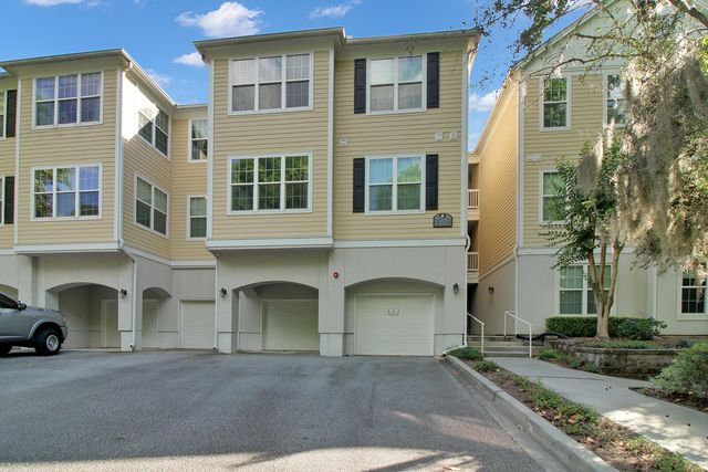 60 Fenwick Hall Allee Alley Apt 911, Johns Island, SC 29455