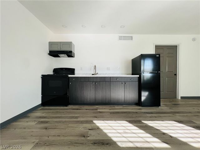 3744 Pilgrim Street A, Las Vegas, NV 89121