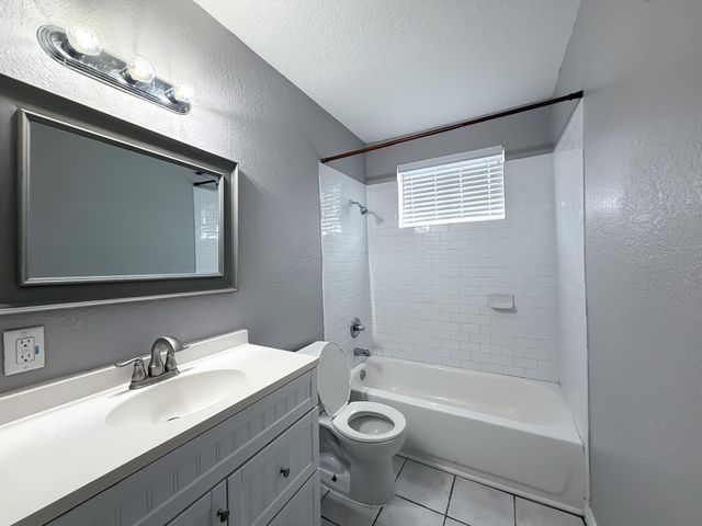 10815 Sagecrest Lane, Houston, TX 77089