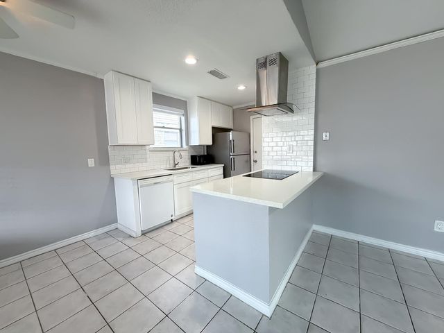 10815 Sagecrest Lane, Houston, TX 77089