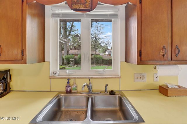 3114 Escott Avenue, Toledo, OH 43614