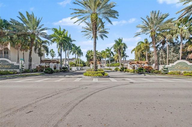 5719 NW 114th Ct 105, Doral, FL 33178