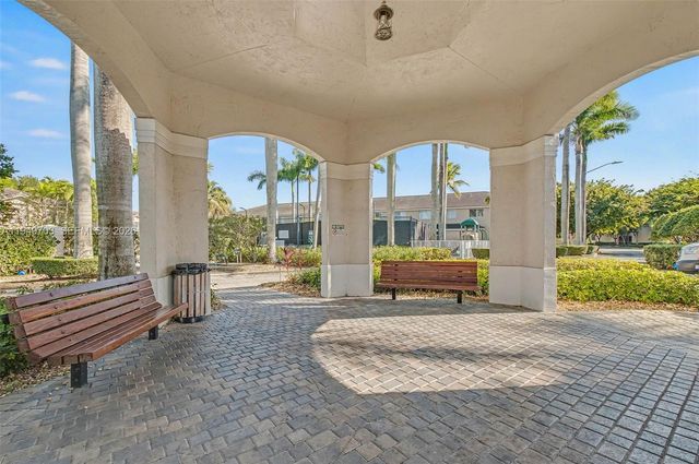 5719 NW 114th Ct 105, Doral, FL 33178