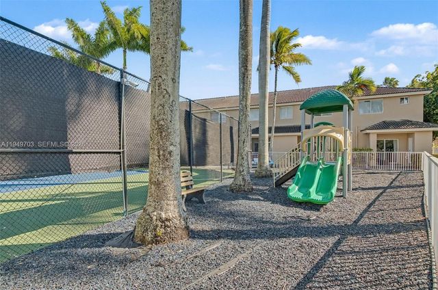 5719 NW 114th Ct 105, Doral, FL 33178