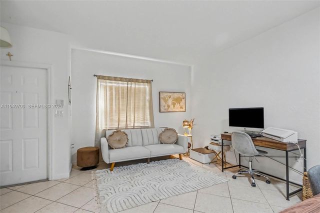 5719 NW 114th Ct 105, Doral, FL 33178