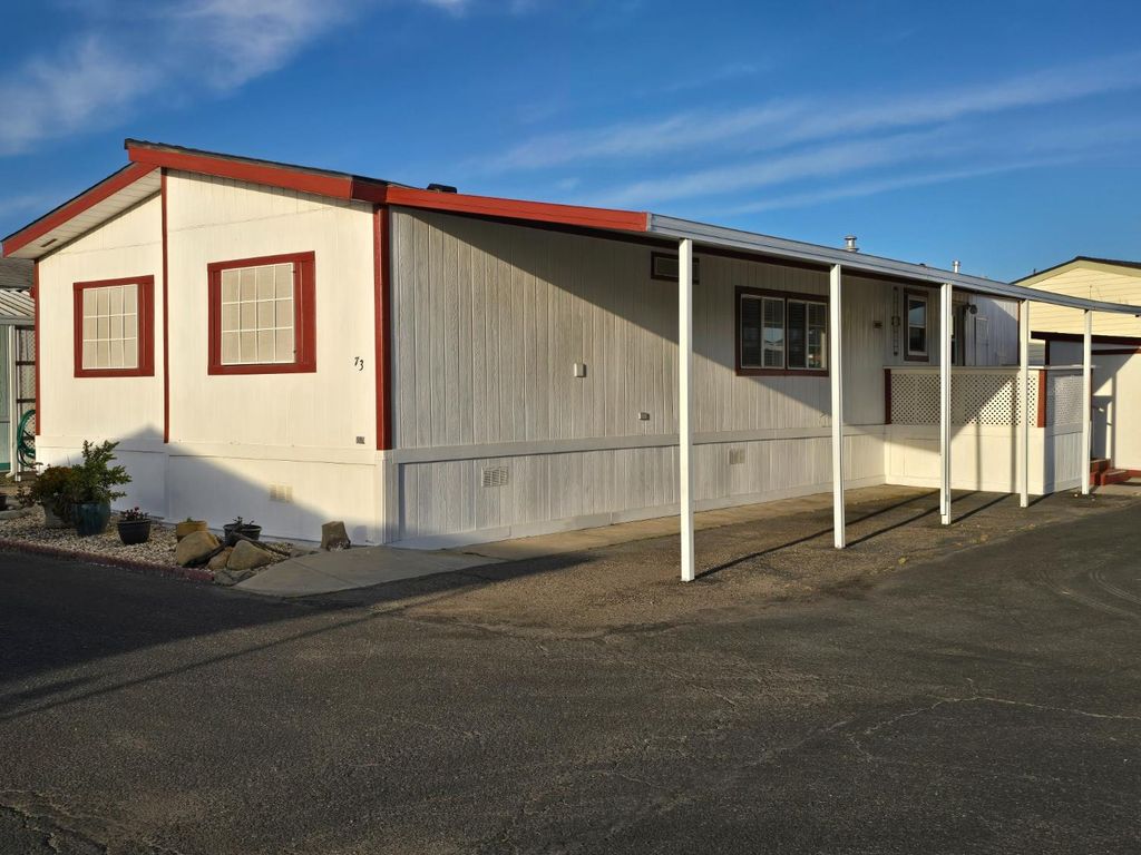 Image 3 of property listing at 2400 Cienaga # 73, Out Of Area, CA 93445