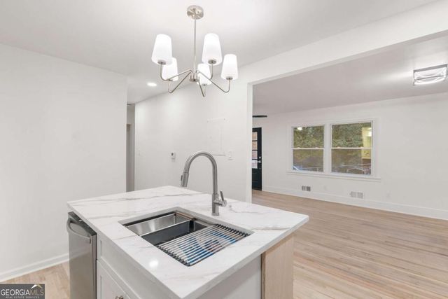 6048 BLACKHAWK Trail SE, Mableton, GA 30126