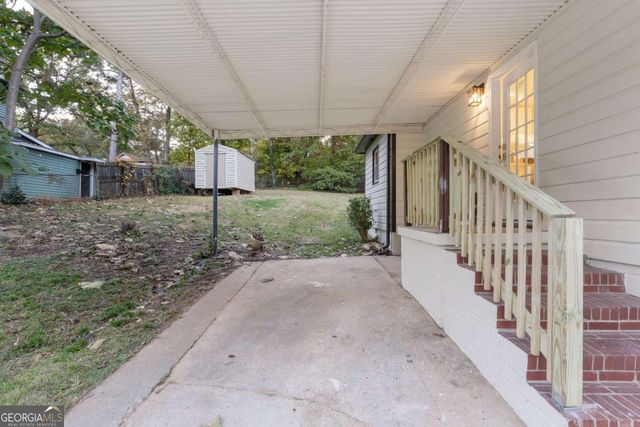 6048 BLACKHAWK Trail SE, Mableton, GA 30126