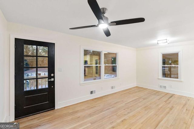 6048 BLACKHAWK Trail SE, Mableton, GA 30126