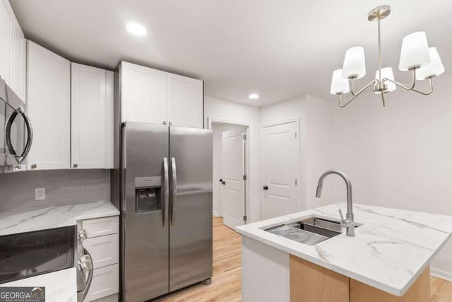 6048 BLACKHAWK Trail SE, Mableton, GA 30126