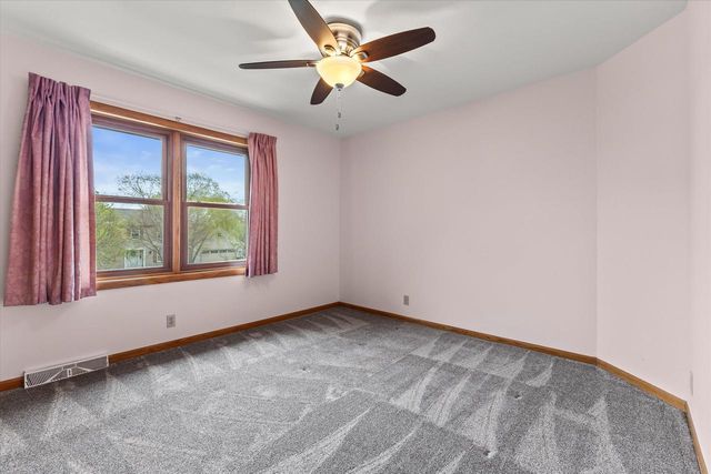 4039 Cypress LANE, Franklin, WI 53132