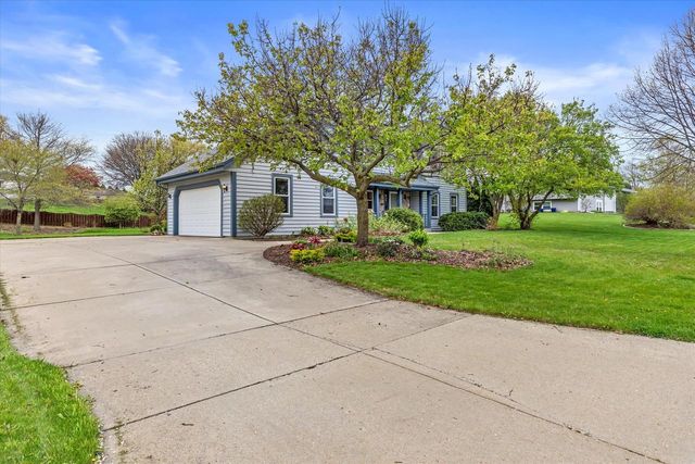 4039 Cypress LANE, Franklin, WI 53132