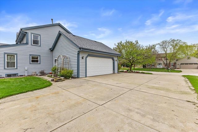 4039 Cypress LANE, Franklin, WI 53132