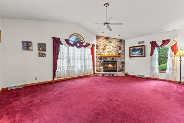 4039 Cypress LANE, Franklin, WI 53132