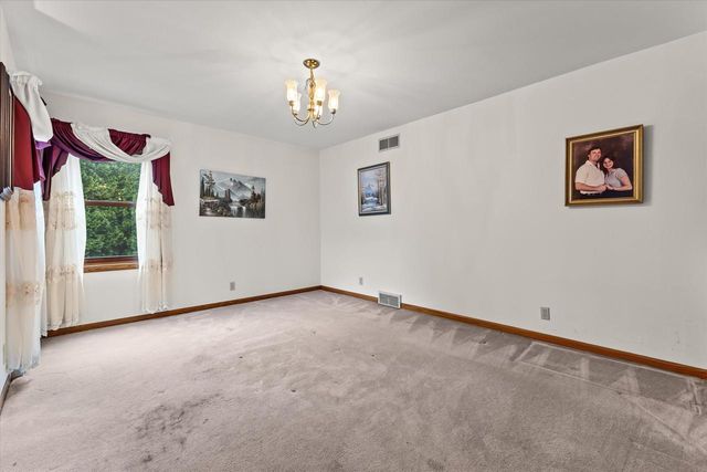 4039 Cypress LANE, Franklin, WI 53132