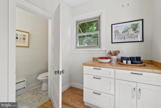 120 W SPRINGFIELD AVE, Philadelphia, PA 19118