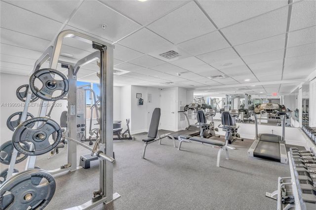 900 SW 8th St 1110, Miami, FL 33130