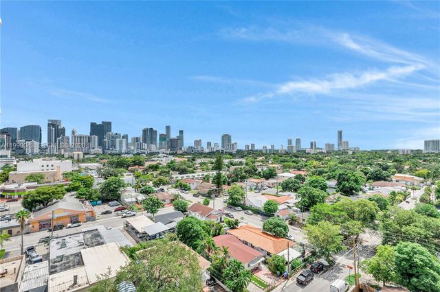 900 SW 8th St 1110, Miami, FL 33130