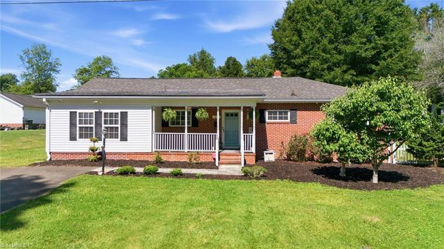 1811 Aims Avenue, Mount Airy, NC 27030