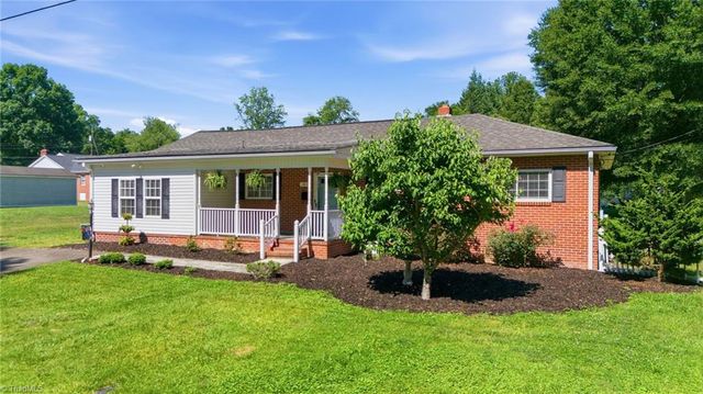 1811 Aims Avenue, Mount Airy, NC 27030
