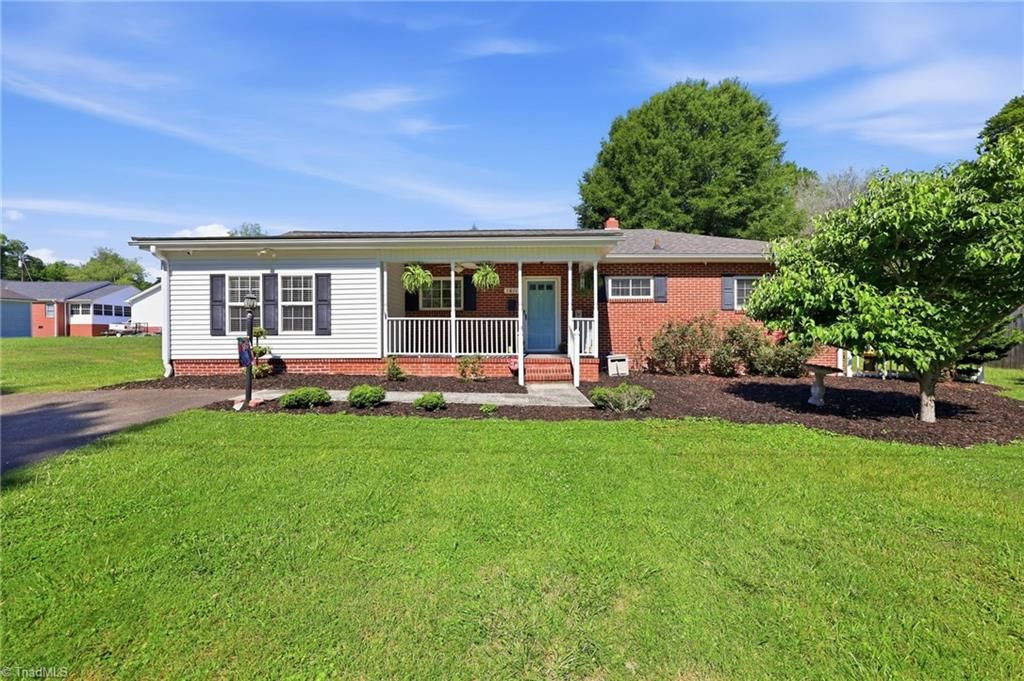 1811 Aims Avenue, Mount Airy, NC 27030