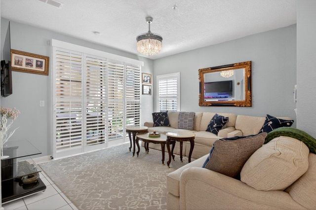 305 Via Castilla 104, St Augustine, FL 32095