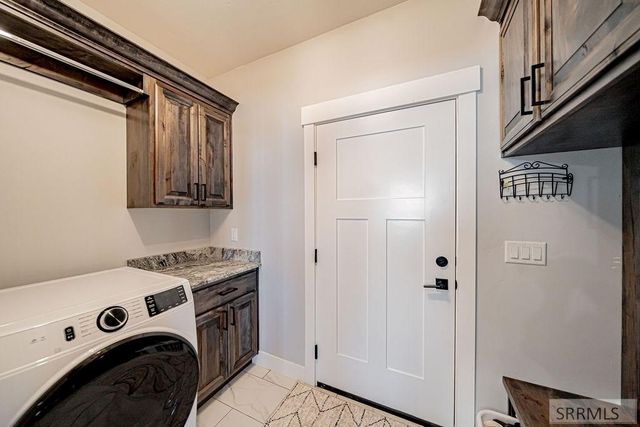 4839 Luxor Drive, Ammon, ID 83401