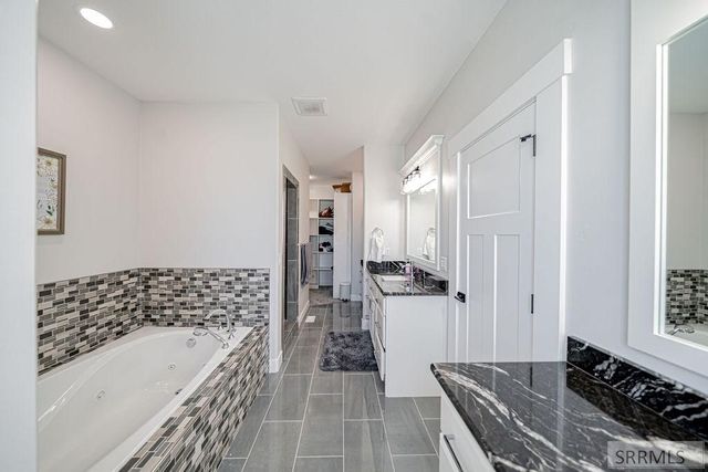 4839 Luxor Drive, Ammon, ID 83401