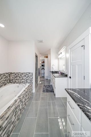 4839 Luxor Drive, Ammon, ID 83401