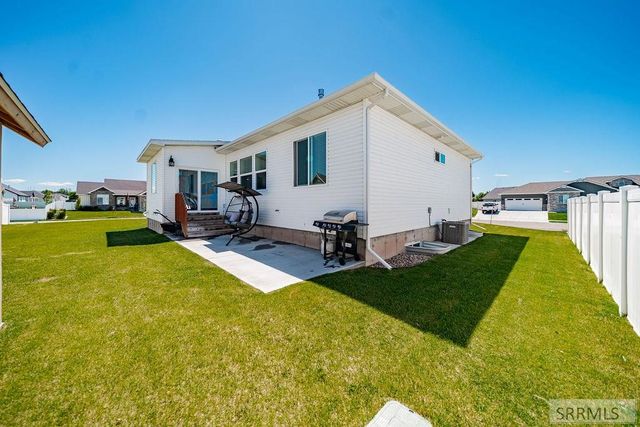 4839 Luxor Drive, Ammon, ID 83401