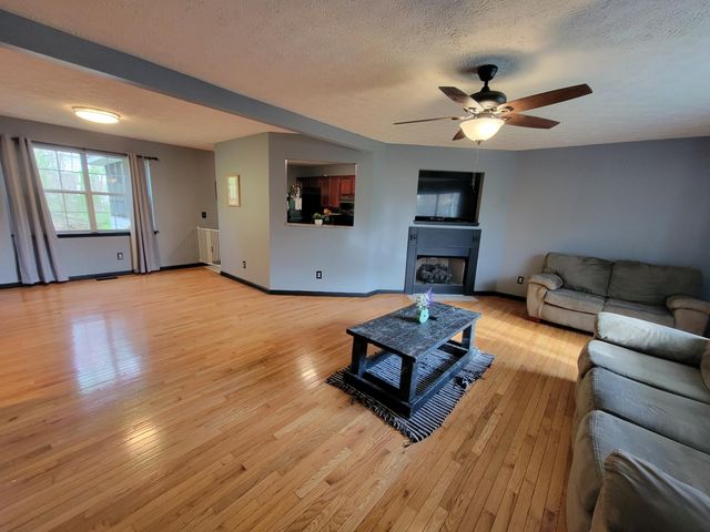 130 Oak Trail, Chickamauga, GA 30707