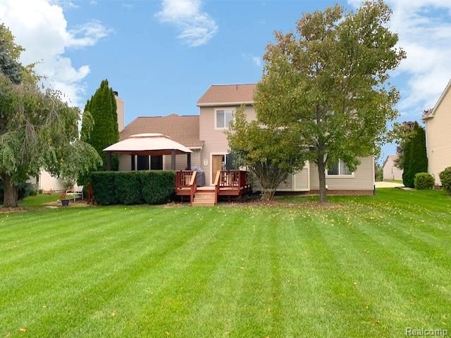 25886 Carriage Lane, Lyon Charter Township, MI 48178
