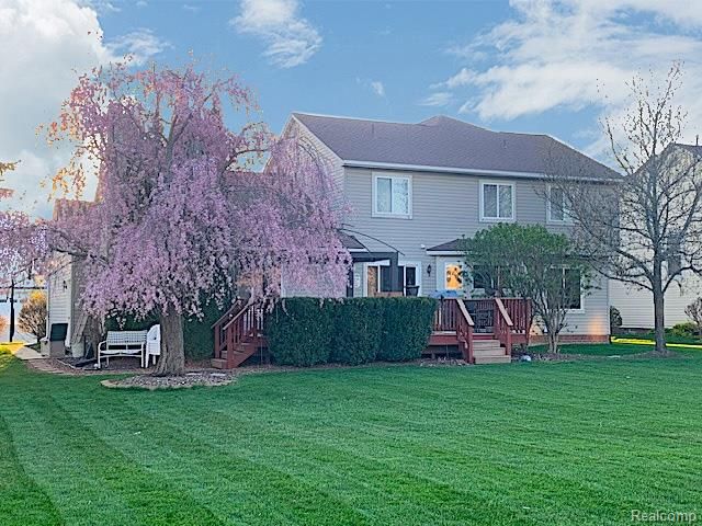 25886 Carriage Lane, Lyon Charter Township, MI 48178