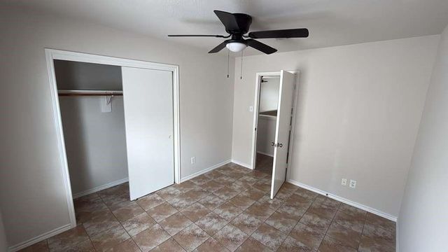 6622 Sutton Meadows Dr, Houston, TX 77086