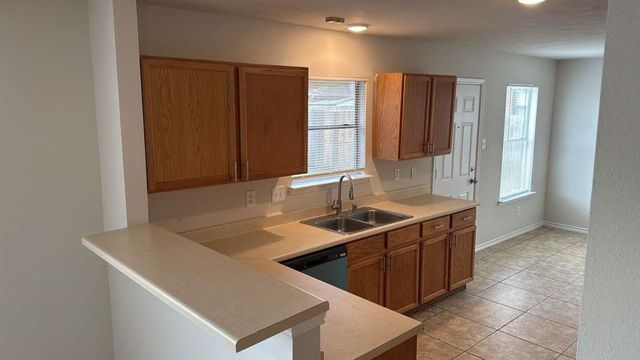 6622 Sutton Meadows Dr, Houston, TX 77086