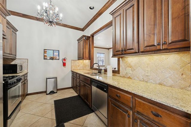 1300 NW 172nd Street, Edmond, OK 73012