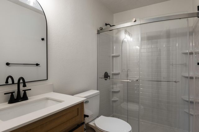 810 10TH Avenue NW, Rio Rancho, NM 87144