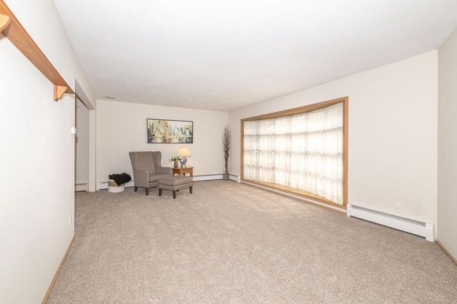 3303 S 123rd STREET, West Allis, WI 53227