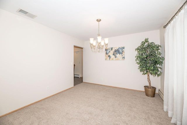 3303 S 123rd STREET, West Allis, WI 53227