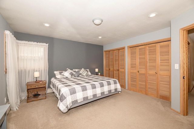 3303 S 123rd STREET, West Allis, WI 53227