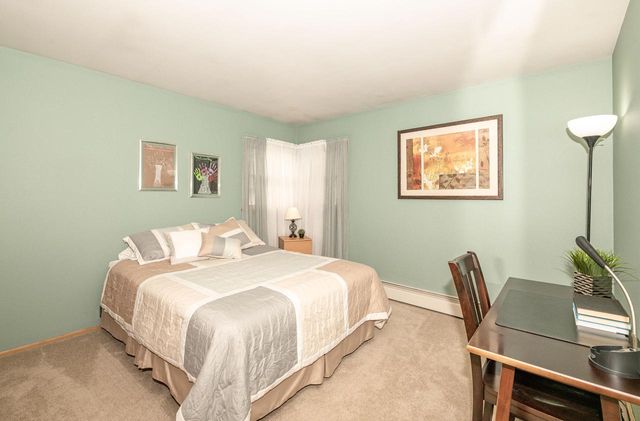 3303 S 123rd STREET, West Allis, WI 53227