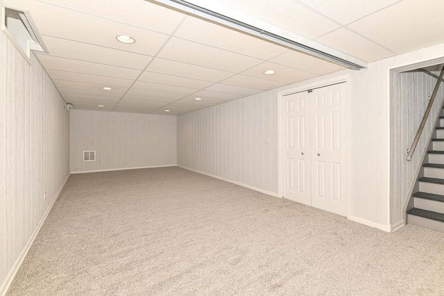 3303 S 123rd STREET, West Allis, WI 53227