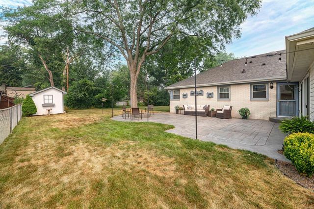 3303 S 123rd STREET, West Allis, WI 53227