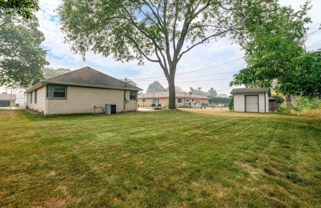 3303 S 123rd STREET, West Allis, WI 53227