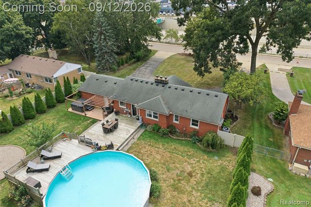 30952 Schoolcraft Road, Livonia, MI 48150