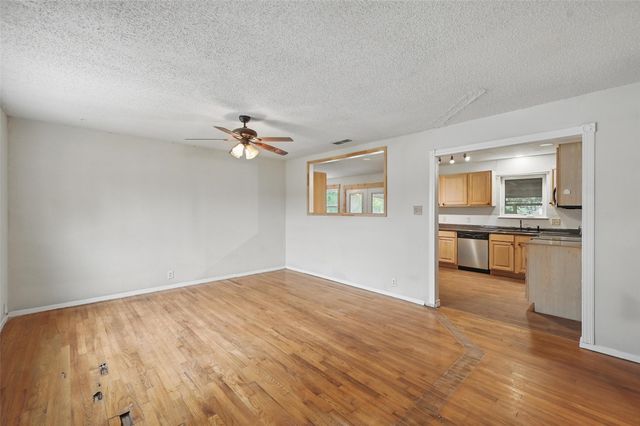 300 Little School Road, Kennedale, TX 76060