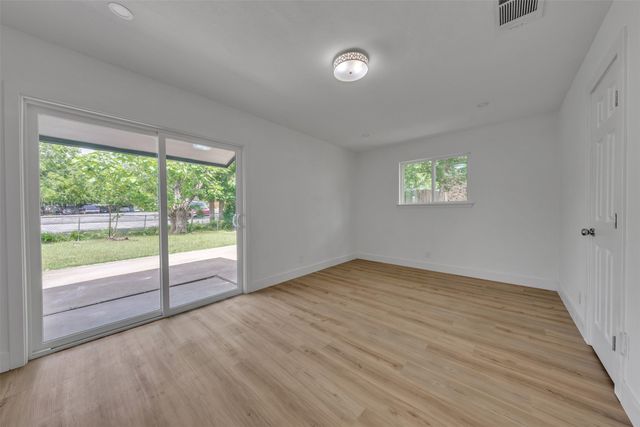 3265 Earle Drive, Haltom City, TX 76117